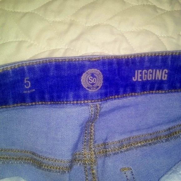 Mid-rise. SO jeggings. Size 5. Gently worn. - Picture 3 of 5